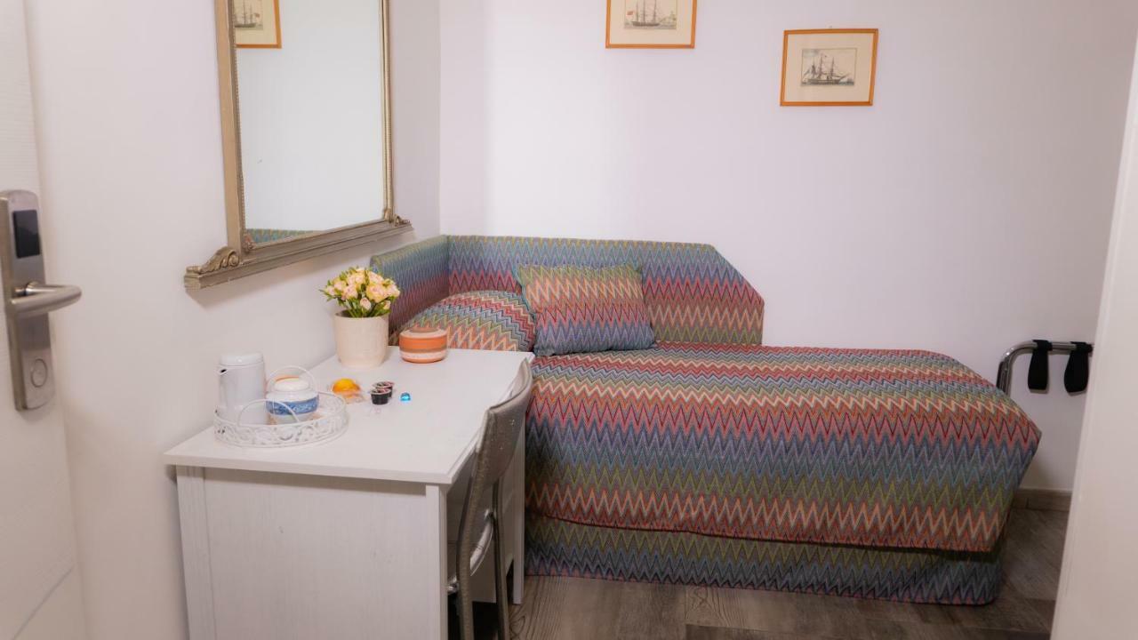 Aleandre Bed & Breakfast Foggia Ngoại thất bức ảnh